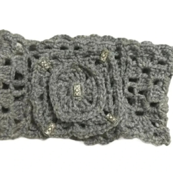 KNITTED HEAD BAND & NECK WARMER
-HAND MADE 
ADJUSTABLE SIZE - Picture 1 of 3